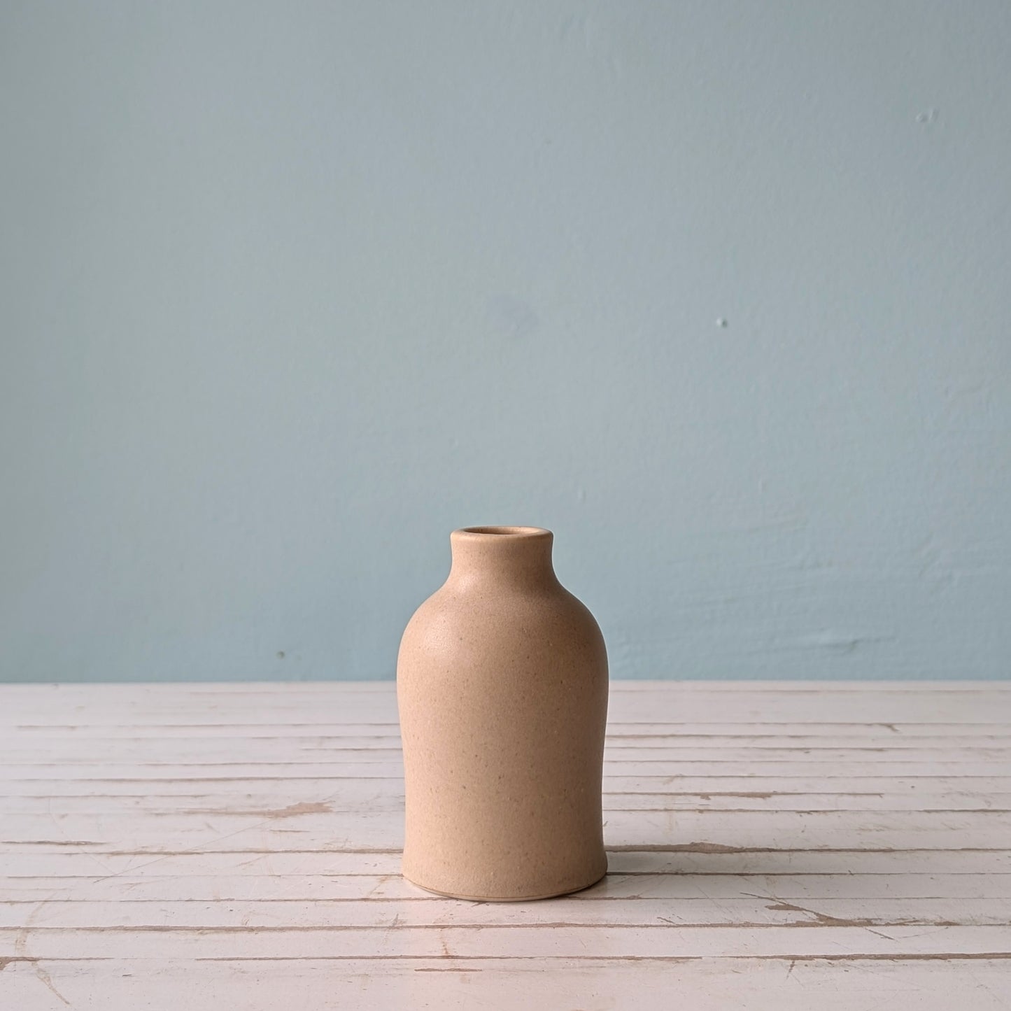 Bud Vase Sand (Asahi So)