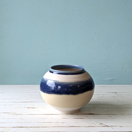 Therese McMahon blue/white vase TM1276