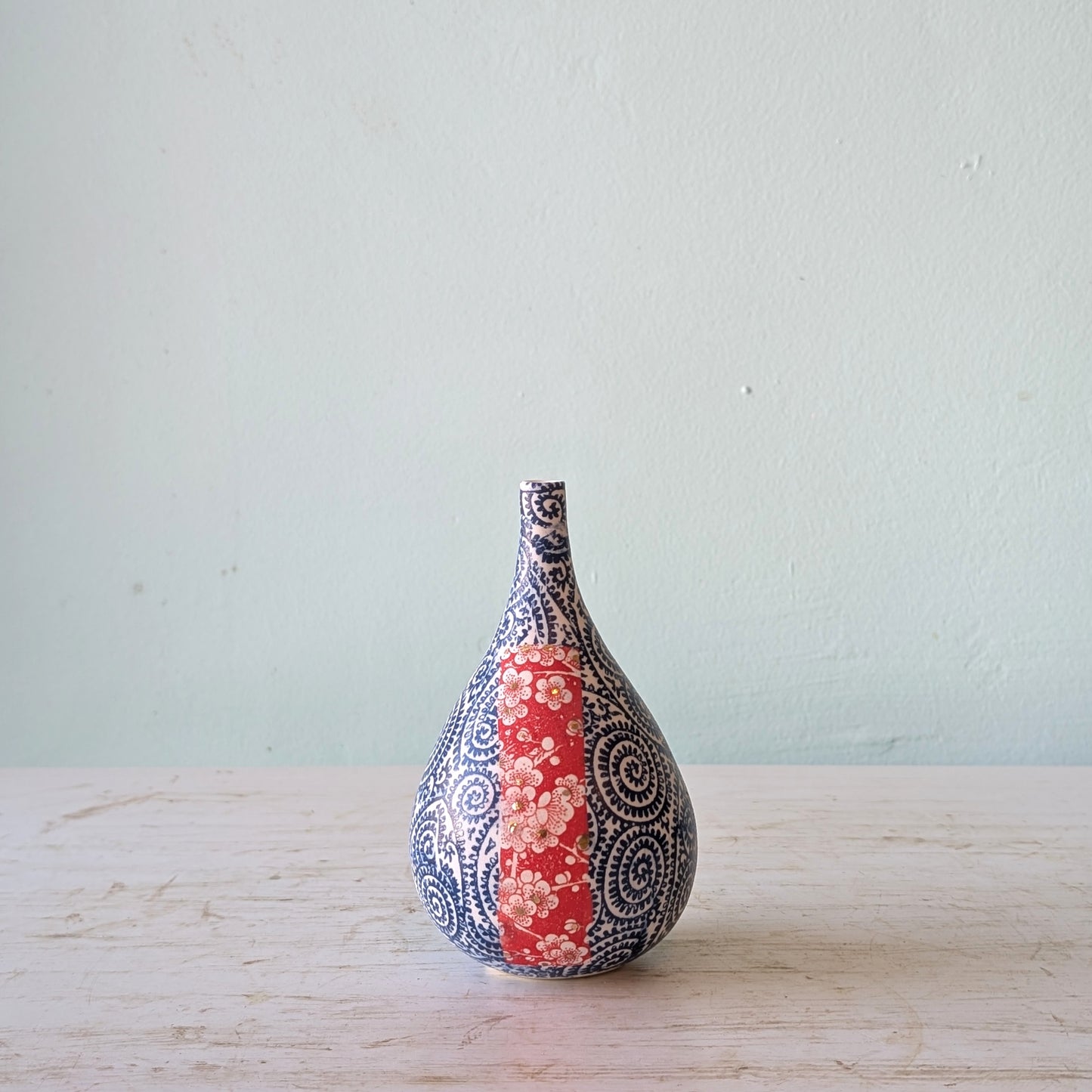 Dariya Gratte Decal Stem Vase