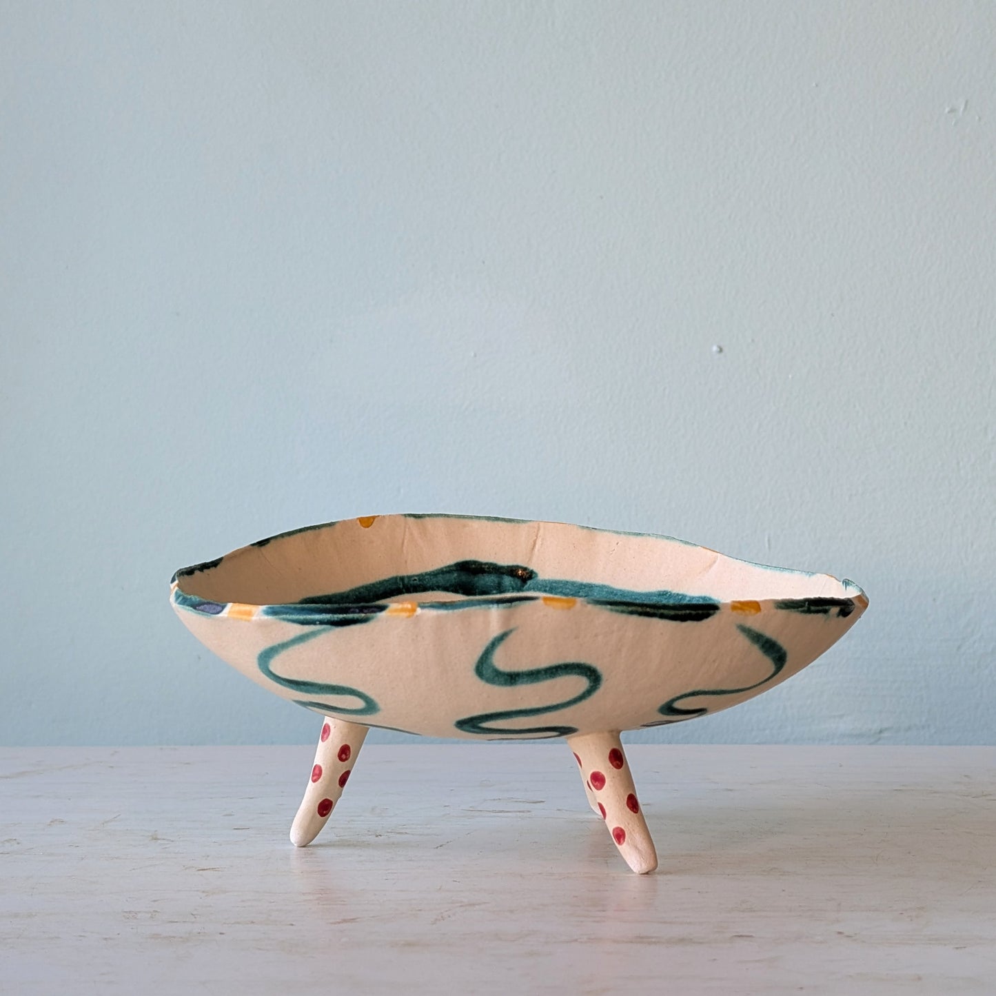 Jennifer Newton Tripod Bowl JN708