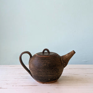 LK Ceramic teapot dark stoneware LK936