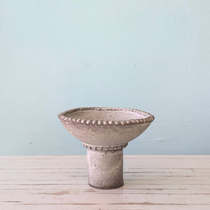 Maria Lacey medium footed bowl grey