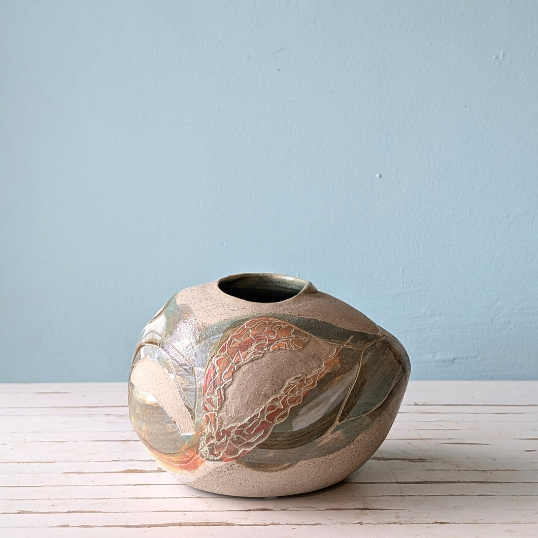 Autumn Vase TM1403 (Therese McMahon)