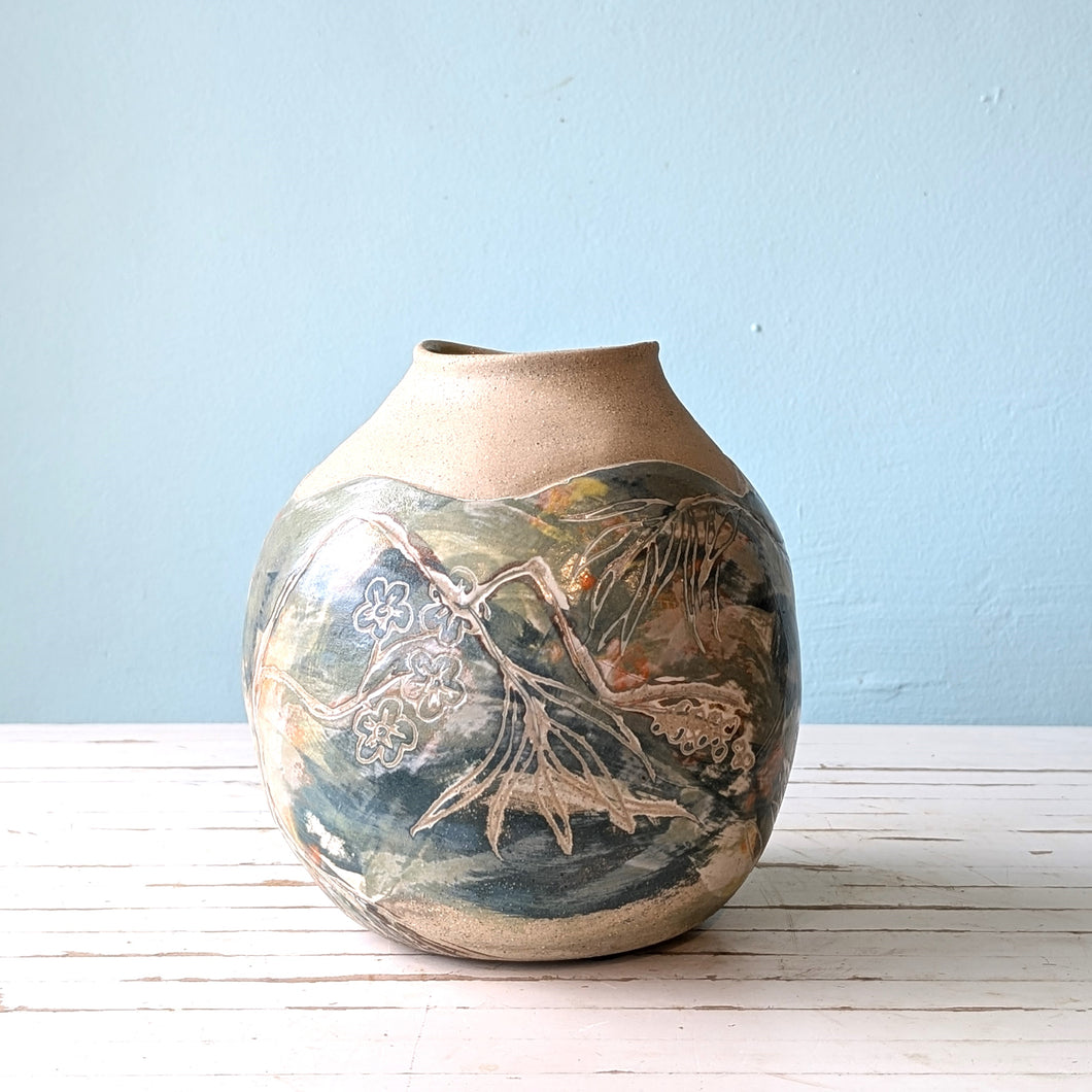 Tea Tree Vase TM1401 (Therese McMahon)