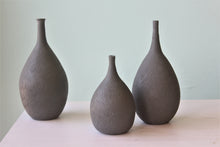 Charcoal Stem Vase (Dariya Gratte)